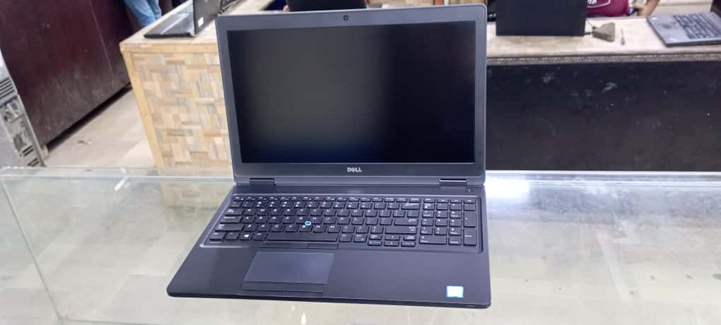 Dell latitude E5590 Core i5 7th generation
