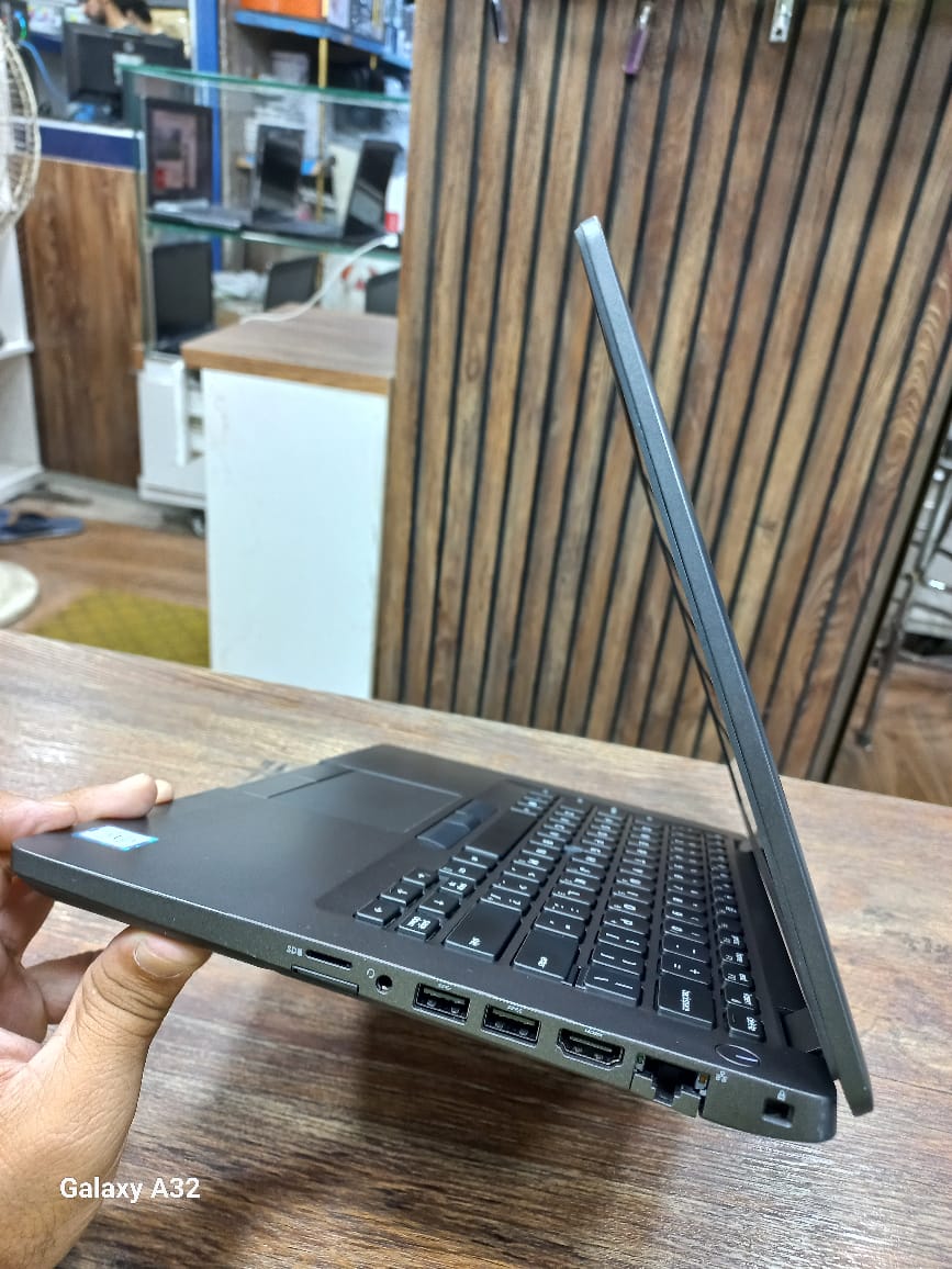 Dell latitude 5400 CORE i5 8th generation