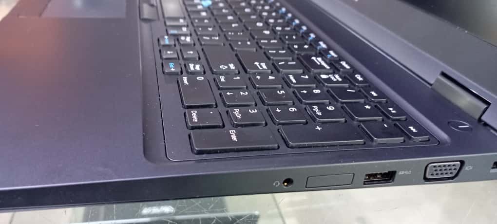 Dell latitude E5590 Core i5 7th generation